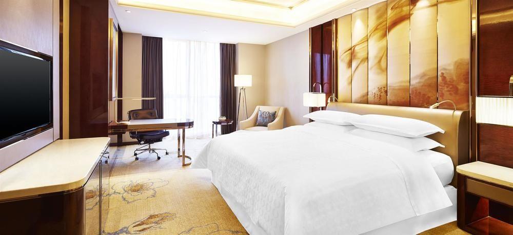 Sheraton Grand Zhengzhou Hotel Экстерьер фото