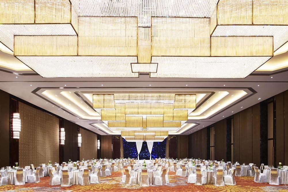 Sheraton Grand Zhengzhou Hotel Экстерьер фото