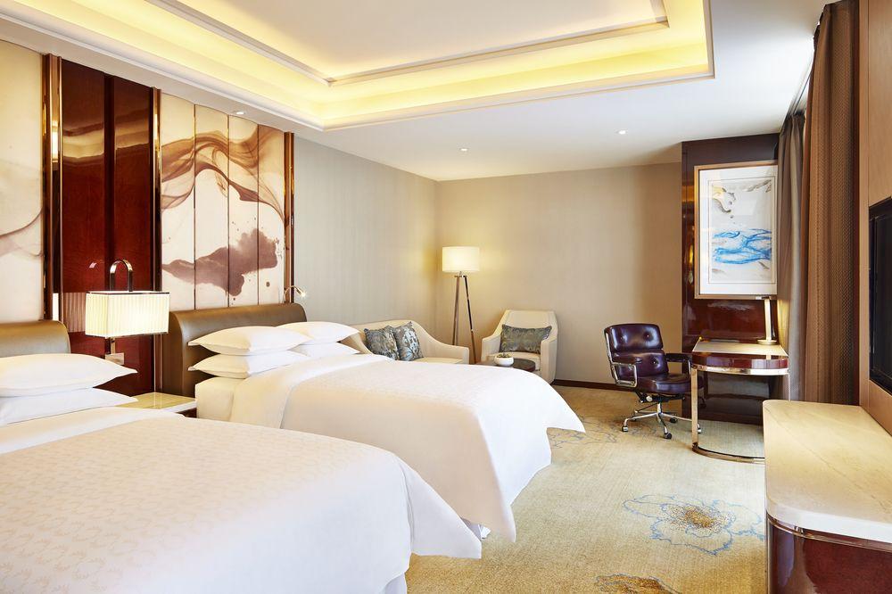Sheraton Grand Zhengzhou Hotel Экстерьер фото