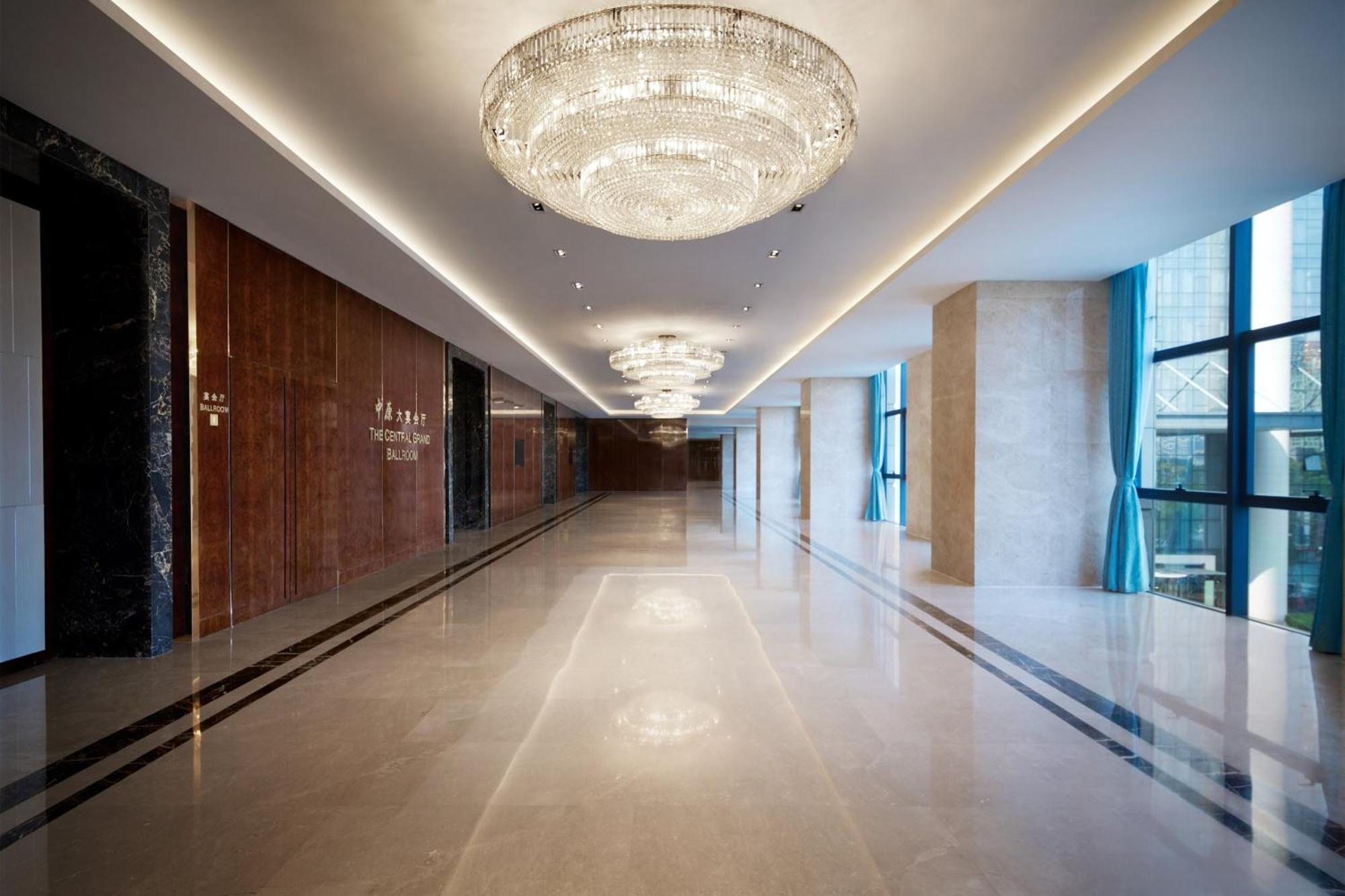 Sheraton Grand Zhengzhou Hotel Экстерьер фото