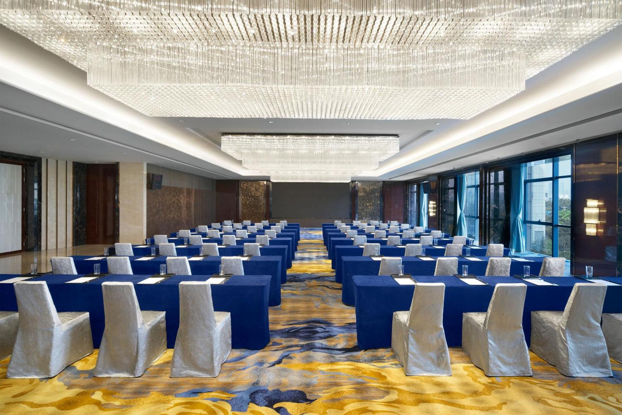 Sheraton Grand Zhengzhou Hotel Экстерьер фото