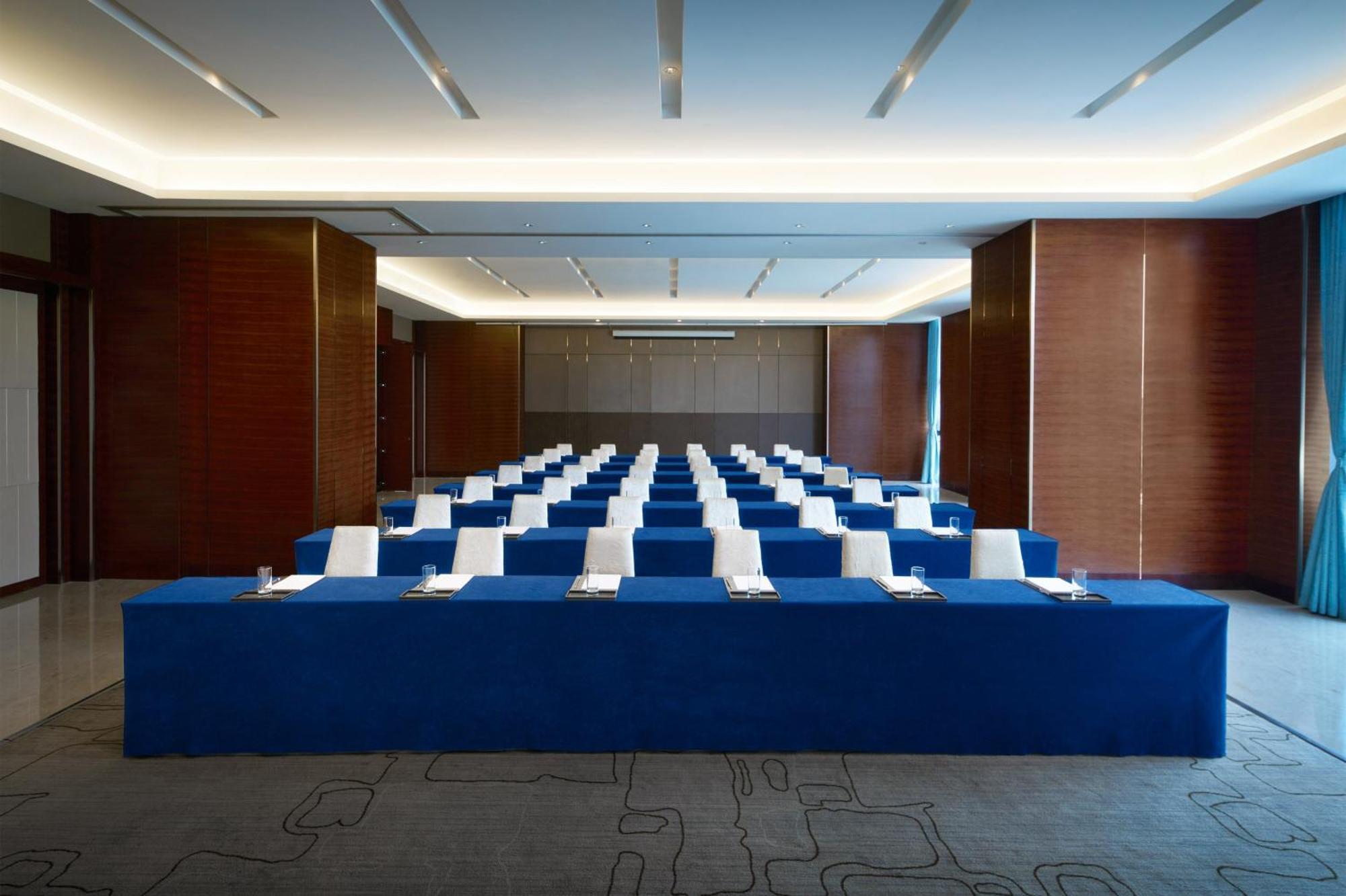 Sheraton Grand Zhengzhou Hotel Экстерьер фото