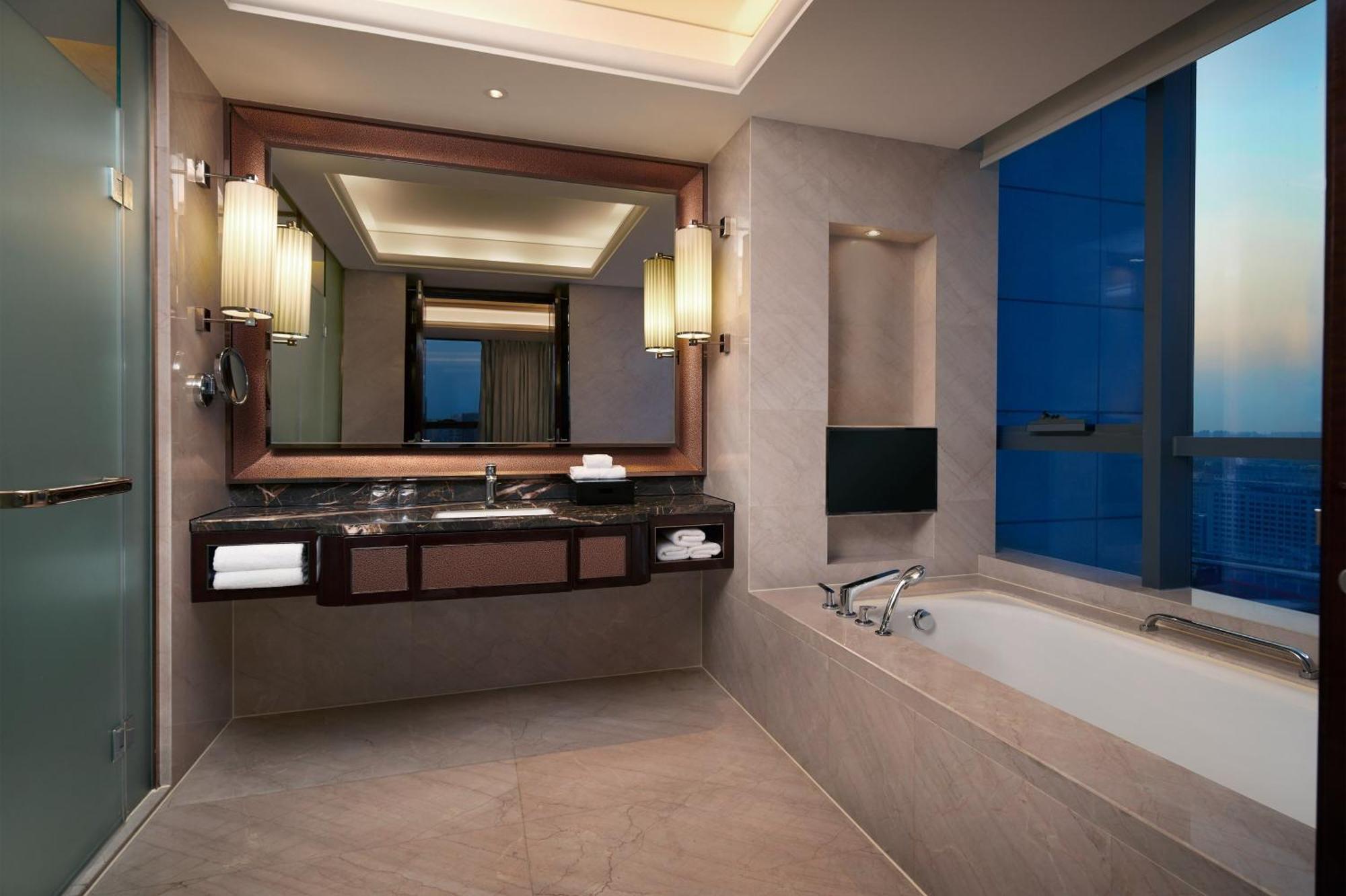 Sheraton Grand Zhengzhou Hotel Экстерьер фото