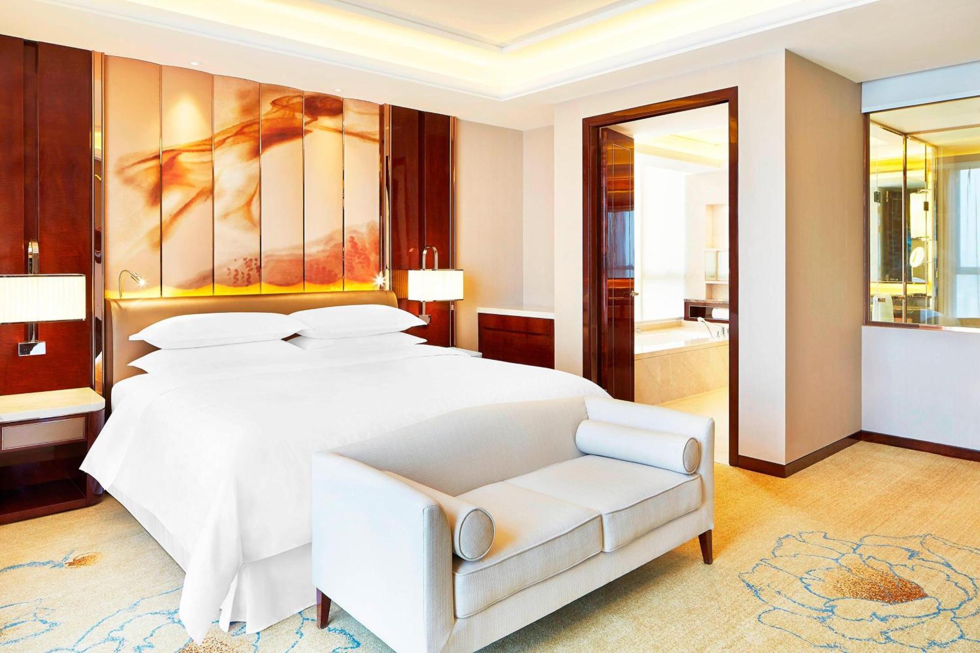 Sheraton Grand Zhengzhou Hotel Экстерьер фото