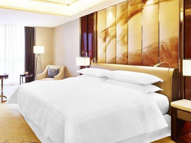 Sheraton Grand Zhengzhou Hotel Экстерьер фото